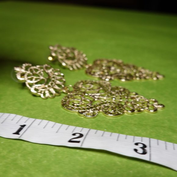 (NWT) Gold "Baroque" Filigree Statement Earrings 3" - Picture 3 of 6
